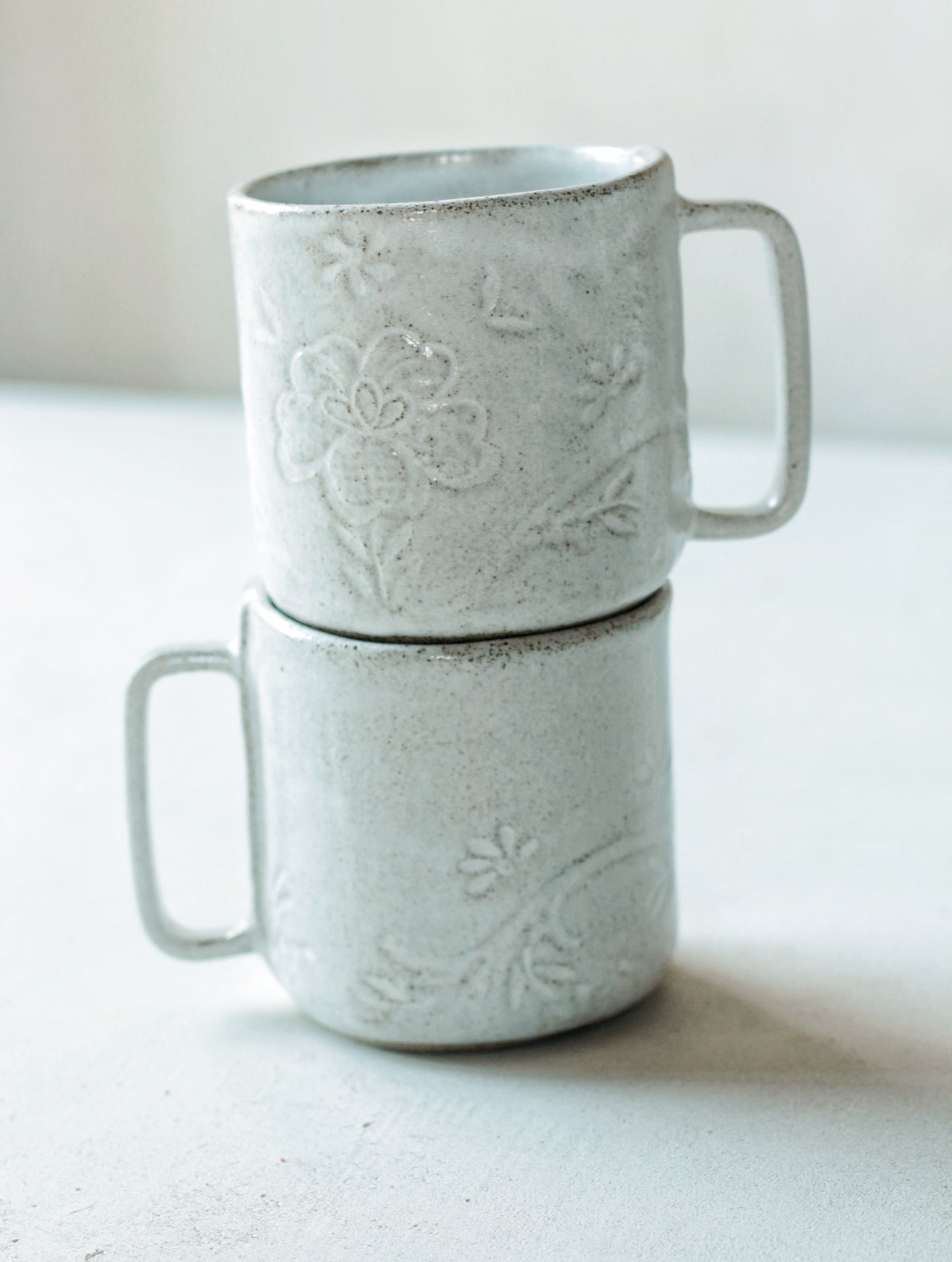 Lace mug