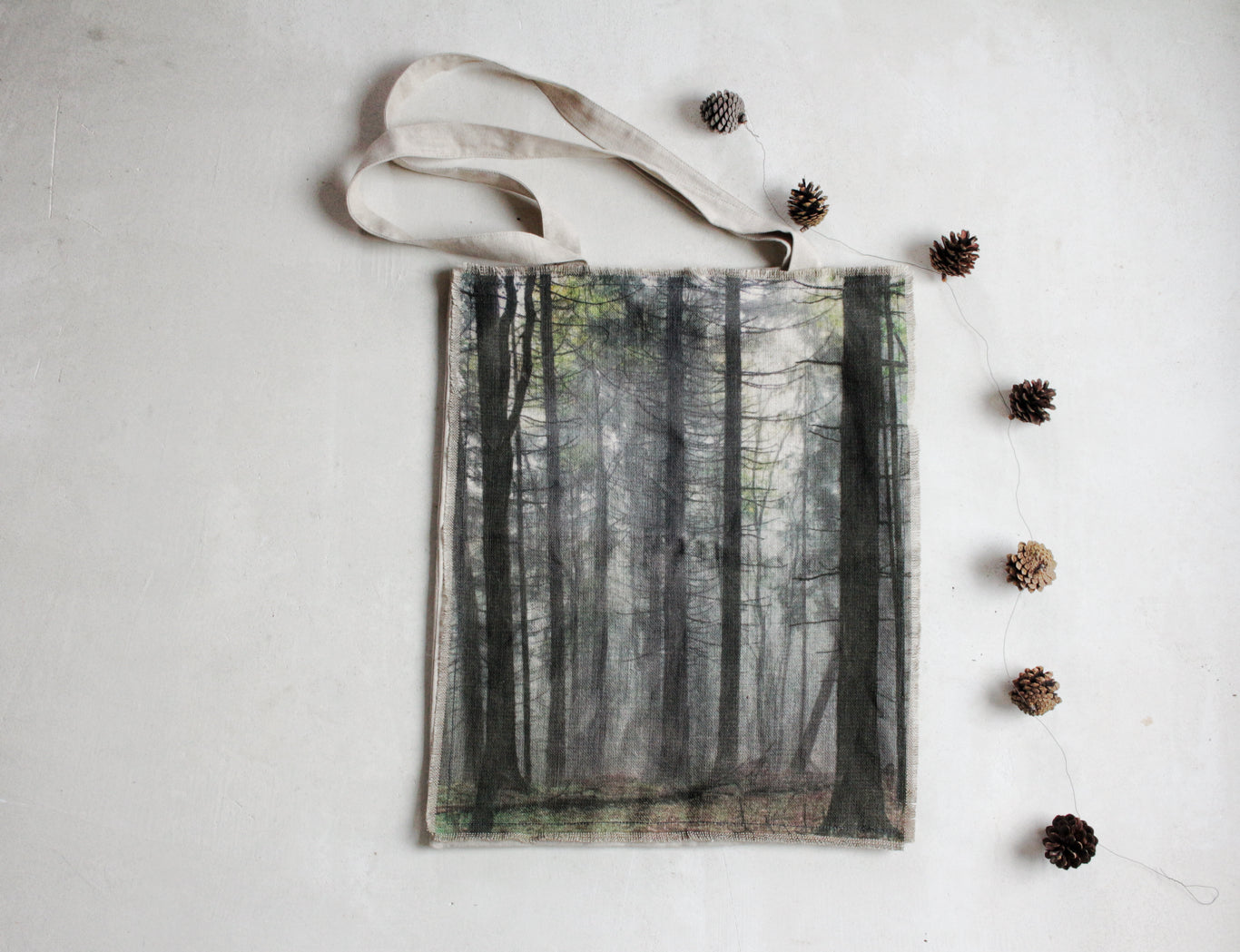 borsa in lino e cotone con pannello frontale stampato, linen tote bag with printed front panel.